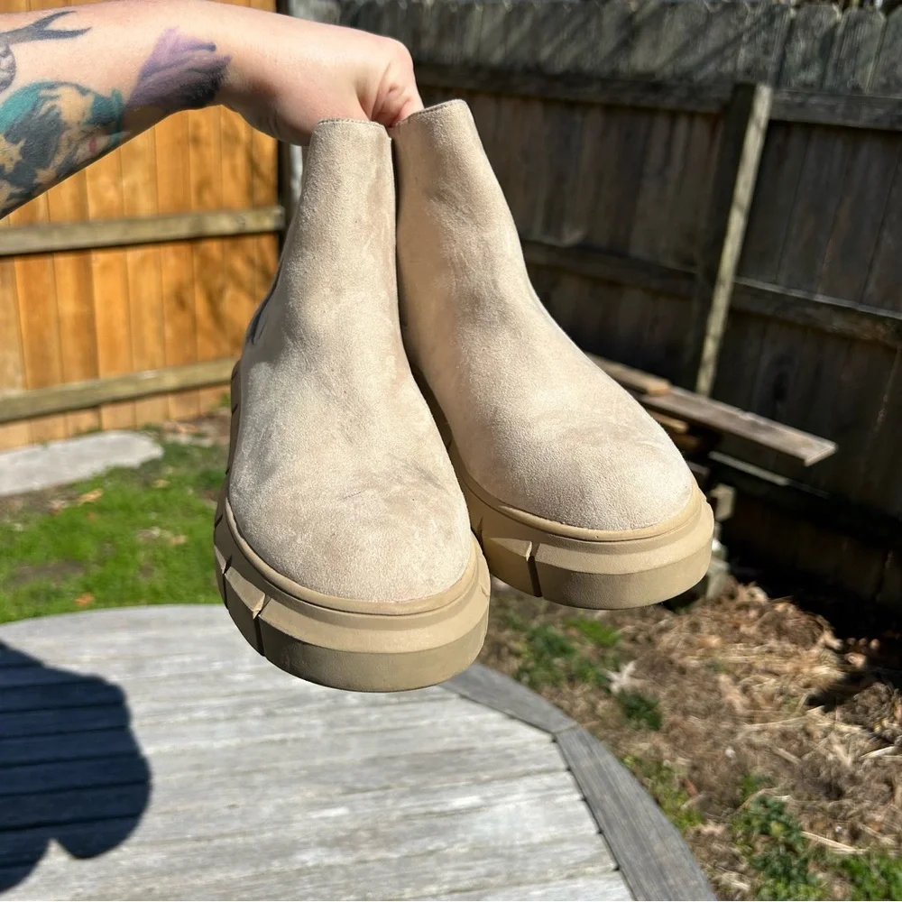 BP Niya Lug Sole Chelsea Boot in‎ tan sand size 10